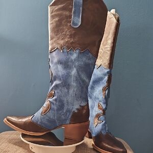 NWOT Stylish Denim and Faux Leather Cowboy Boots 7.5 (38)